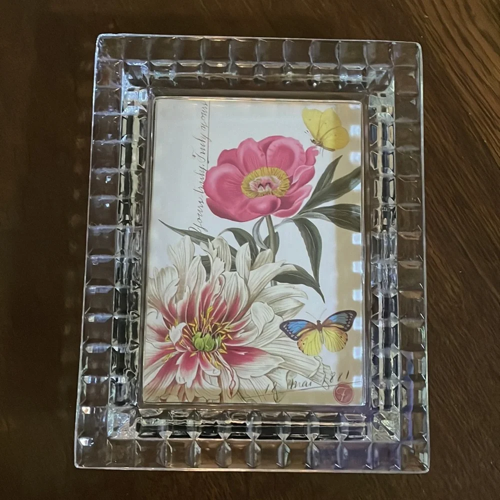 Heavy glass desk frame w/embossed squares pattern, 3 5/8” X 5 1/4” opening